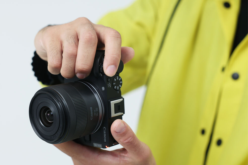 canon eos r50v
